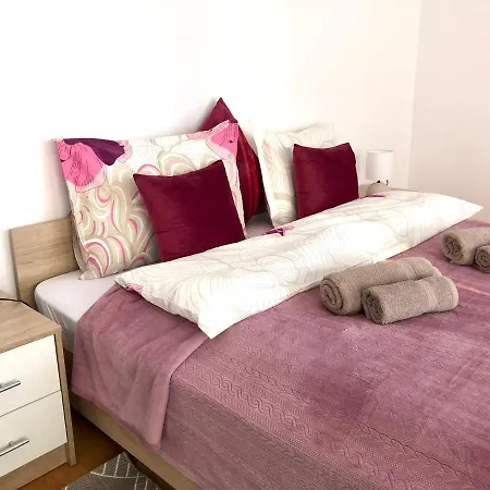 New! 2-Rooms Apartment In Sveti Vlas 100M From See Apartamento