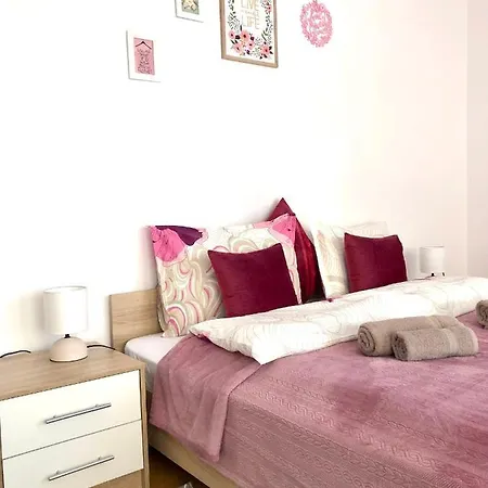 New! 2-Rooms Apartment In Sveti Vlas 100M From See Apartamento *